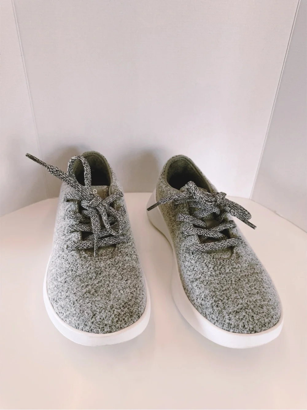 NWOT Allbirds Women’s Wool Runners Gray Merino Wool Sneakers, Size 6